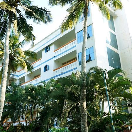Ocean Bay Ayurvedic Beach Resort Kovalam Exterior foto