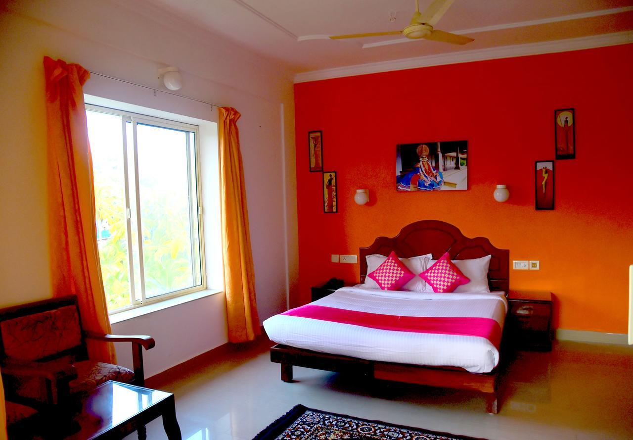 Ocean Bay Ayurvedic Beach Resort Kovalam Exterior foto