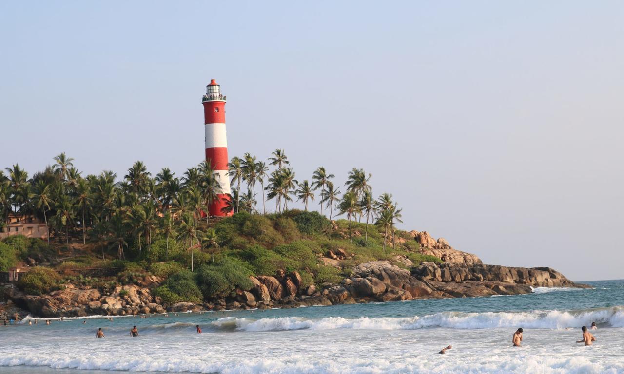 Ocean Bay Ayurvedic Beach Resort Kovalam Exterior foto
